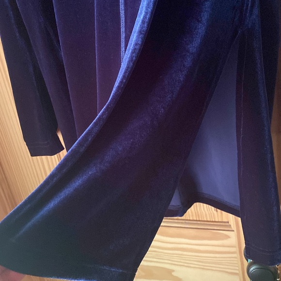 SNOWSKINS stretch velvet tunic - Picture 9 of 9